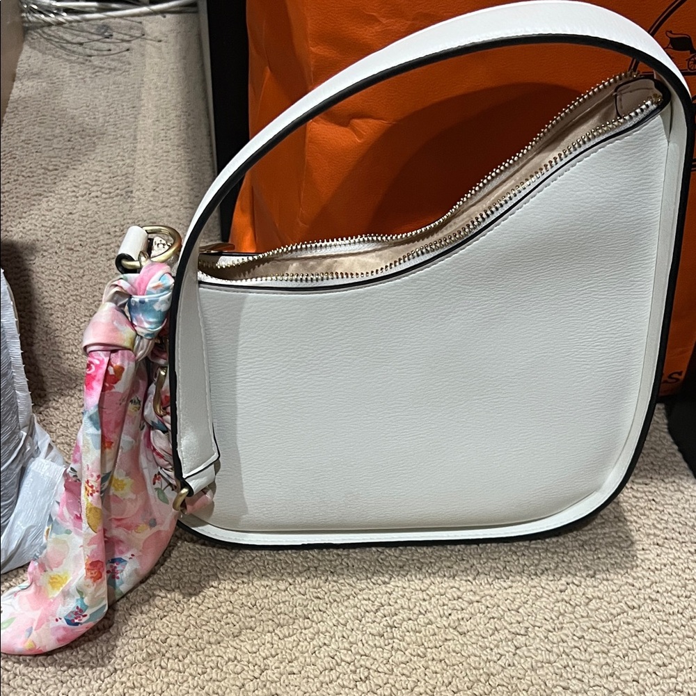 Elegant White Handbag with Floral Scarf